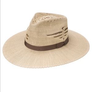 Charlie 1 horse hat Mexico shore